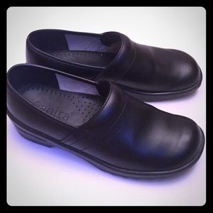 Sanita clogs SZ 40  (10 women’s)